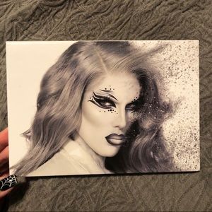 Jeffree Star Cremated Palette